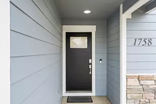 1758 Pearl Eye Ln, Medford, OR 97504 - Photo 5