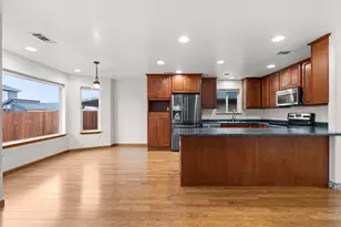 1758 Pearl Eye Ln, Medford, OR 97504 - Photo 11