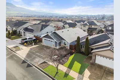 1758 Pearl Eye Lane, Medford, OR 97504 - Photo 31