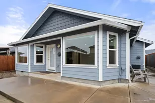 1758 Pearl Eye Ln, Medford, OR 97504 - Photo 27