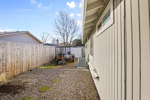 1378 Glengrove Ave, Central Point, OR 97502 - Photo 25