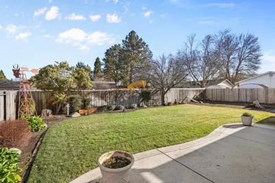 1378 Glengrove Avenue, Central Point, OR 97502 - Photo 21