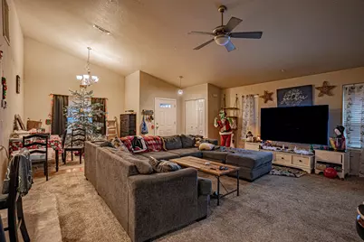 1672 SW Waterstone Drive, Grants Pass, OR 97527 - Photo 3