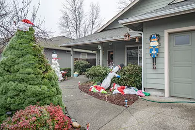 1672 SW Waterstone Drive, Grants Pass, OR 97527 - Photo 1