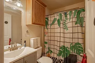 1672 SW Waterstone Dr, Grants Pass, OR 97527 - Photo 9