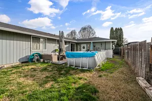 1426 Timothy St, Central Point, OR 97502 - Photo 17