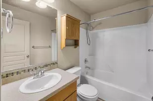 61704 Marigold Ln, Bend, OR 97702 - Photo 15