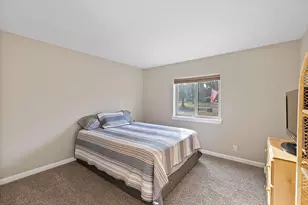 61445 SE 27th, Bend, OR 97702 - Photo 15