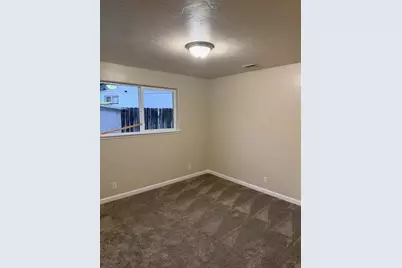 112 Diane Drive, Grants Pass, OR 97526 - Photo 9