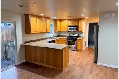 112 Diane Drive, Grants Pass, OR 97526 - Photo 3