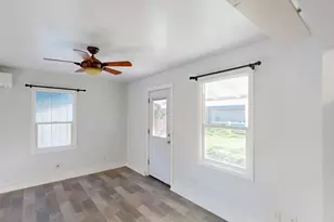 744 NW 2nd St, Grants Pass, OR 97526 - Photo 9