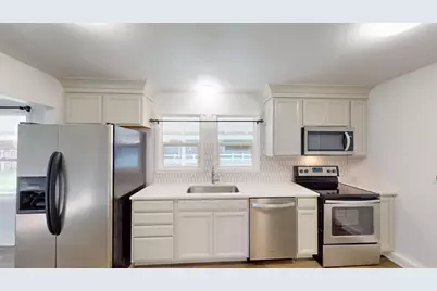 744 NW 2nd Street, Grants Pass, OR 97526 - Photo 3