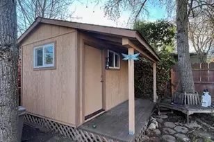 321 Clay St, Ashland, OR 97520 - Photo 19