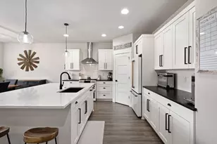 61394 Coachman Way, Bend, OR 97702 - Photo 13