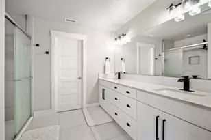 61394 Coachman Way, Bend, OR 97702 - Photo 23