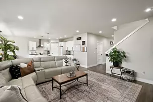 61394 Coachman Way, Bend, OR 97702 - Photo 11