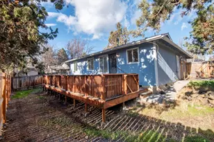 1917 NE Monterey Ave, Bend, OR 97701 - Photo 17