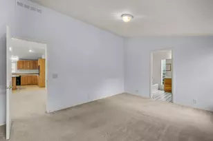 2325 NE Wintergreen Dr, Bend, OR 97701 - Photo 21