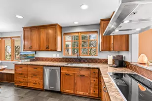 218 Saginaw Dr, Medford, OR 97504 - Photo 13