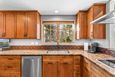 218 Saginaw Drive, Medford, OR 97504 - Photo 13