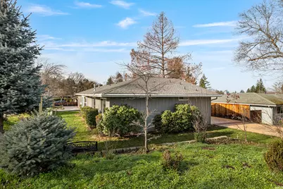 2381 Brentwood Street, Medford, OR 97504 - Photo 37