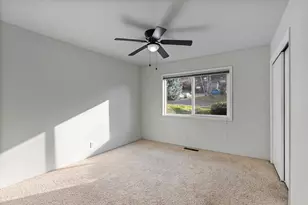 2381 Brentwood St, Medford, OR 97504 - Photo 17