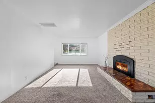 2381 Brentwood St, Medford, OR 97504 - Photo 11