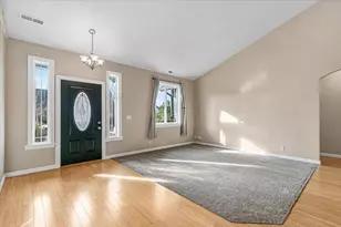 142 Whispering Dr, Grants Pass, OR 97527 - Photo 3