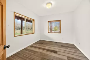 5650 Kane Creek Rd, Central Point, OR 97502 - Photo 23