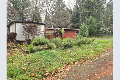 139 S Sawyer Avenue, Cave Junction, OR 97523 - Photo 31