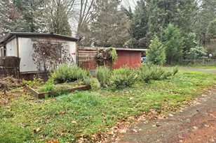 139 S Sawyer Ave, Cave Junction, OR 97523 - Photo 31
