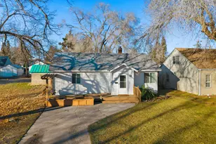 425 SW 12th St, Redmond, OR 97756 - Photo 21