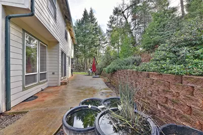 301 Leeannas Way, Shady Cove, OR 97539 - Photo 25