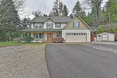 301 Leeannas Way, Shady Cove, OR 97539 - Photo 1