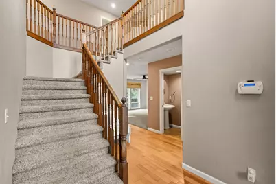 301 Leeannas Way, Shady Cove, OR 97539 - Photo 5