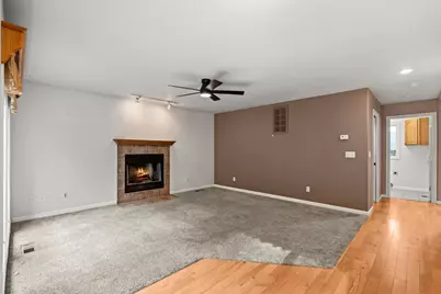 301 Leeannas Way, Shady Cove, OR 97539 - Photo 9