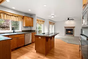 301 Leeannas Way, Shady Cove, OR 97539 - Photo 13