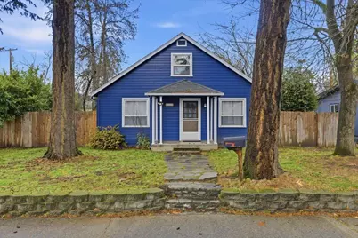 420 SW Burgess Street, Grants Pass, OR 97526 - Photo 1