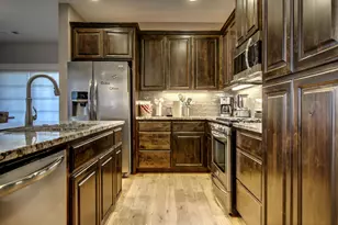 3835 Creek Mont Dr, Medford, OR 97504 - Photo 7