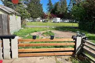 1246 N Second Ave, Gold Hill, OR 97525 - Photo 9