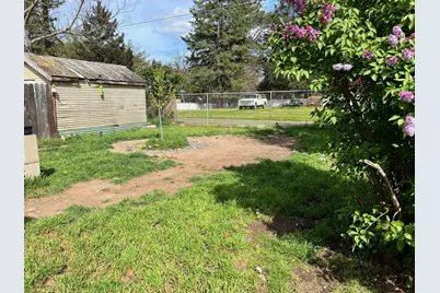 1246 N Second Avenue # 10, Gold Hill, OR 97525 - Photo 7