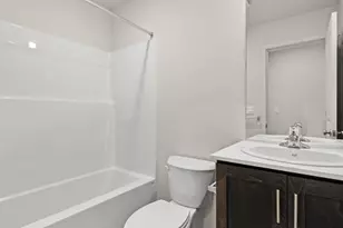 2601 Steadman Ave, Medford, OR 97501 - Photo 9