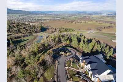 70 Vineyard View Circle, Medford, OR 97501 - Photo 11
