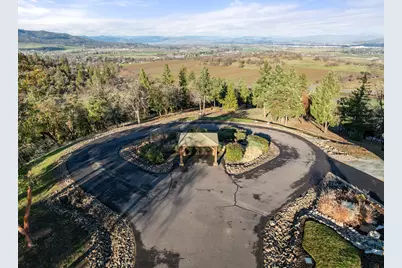 70 Vineyard View Circle, Medford, OR 97501 - Photo 29