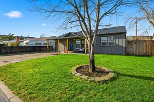 305 SW Ewen St, Prineville, OR 97754 - Photo 3