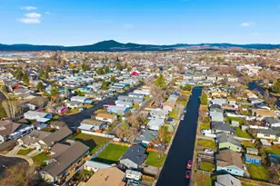 305 SW Ewen St, Prineville, OR 97754 - Photo 17