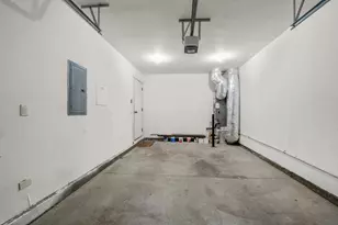 413 NW 25th St, Redmond, OR 97756 - Photo 25