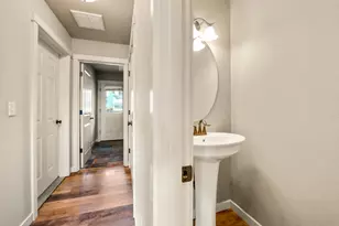 413 NW 25th St, Redmond, OR 97756 - Photo 11