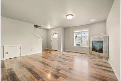 413 NW 25th Street, Redmond, OR 97756 - Photo 5