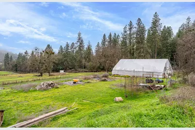 600 Slagle Creek Road, Grants Pass, OR 97527 - Photo 5